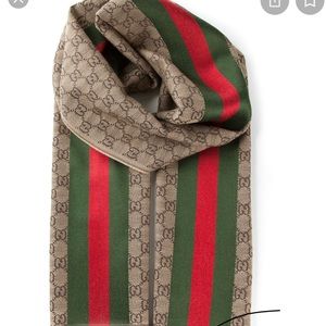 Meet your Posher, Shelita